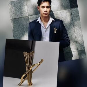 New Archer’s Quiver Bow And Arrow Goldtone Lapel Pin Brooch